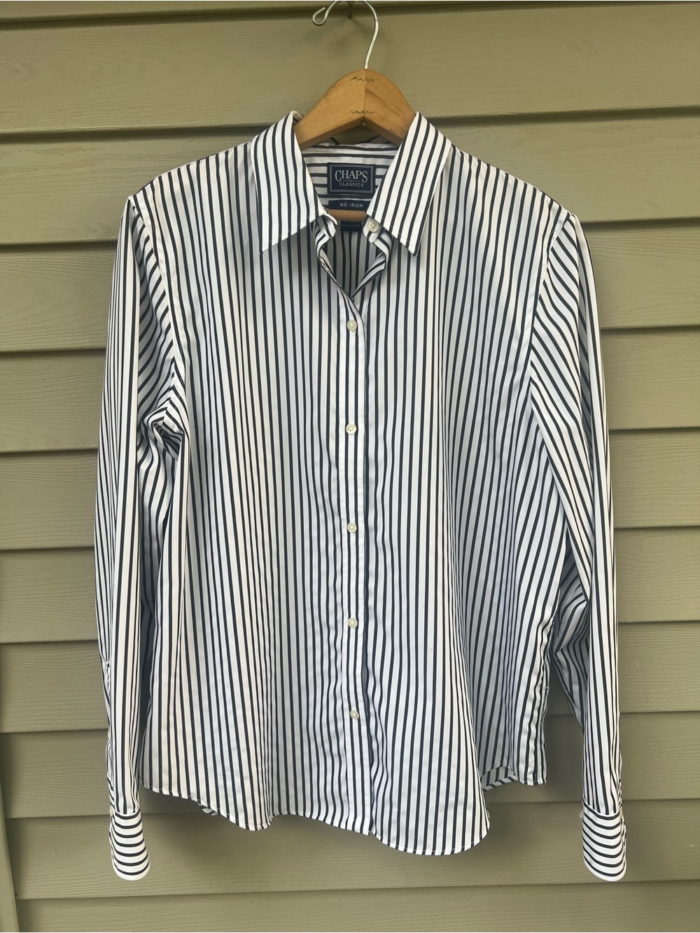 Chaps Women’s Black and White No Iron Striped Button-Up Shirt - Size